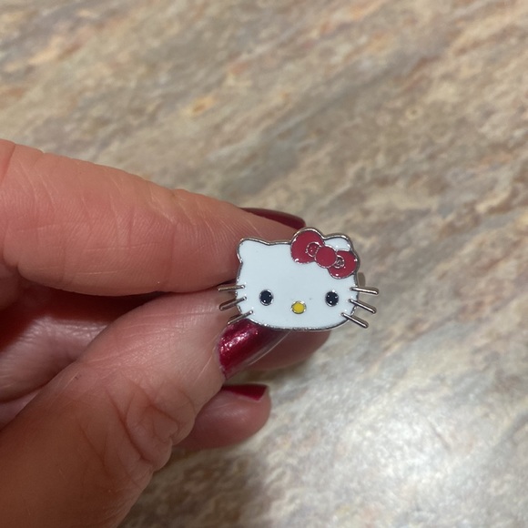 NEW Hello Kitty Ring - Picture 3 of 5